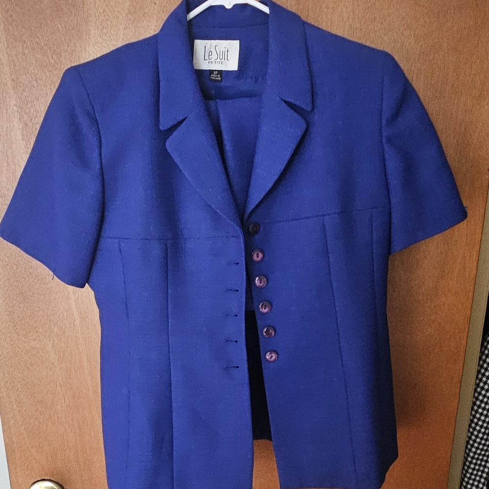 Vintage Le Suit Women's Vibramt Blue Jacket And Matching Skirt